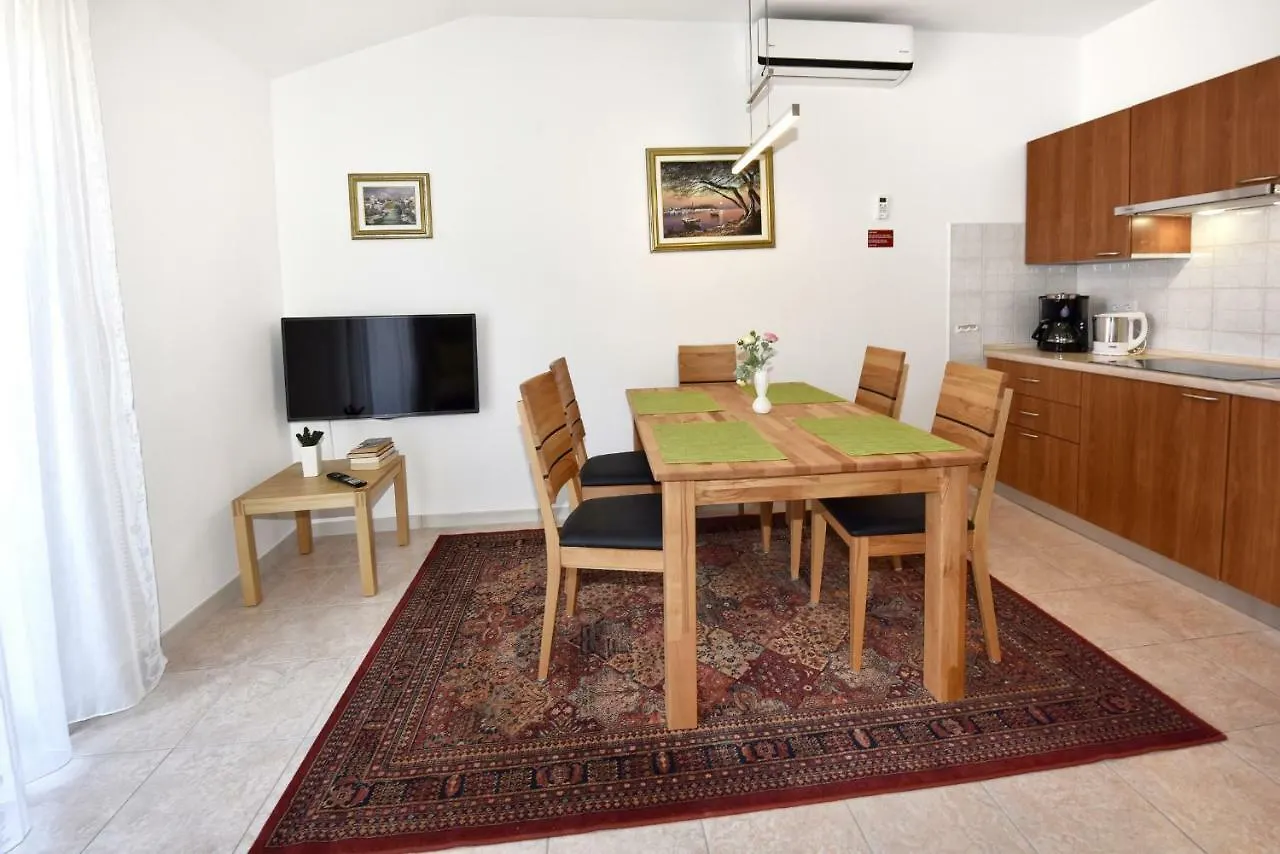 Apartament Ferienwohnungen Erika Poreč
